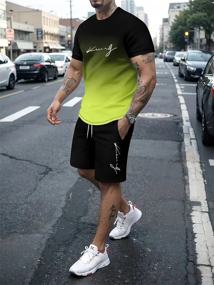 Camiseta y shorts de cuello redondo, cómodos y transpirables, con estampado de letras y estampado urbano para hombre. - Imagen 16