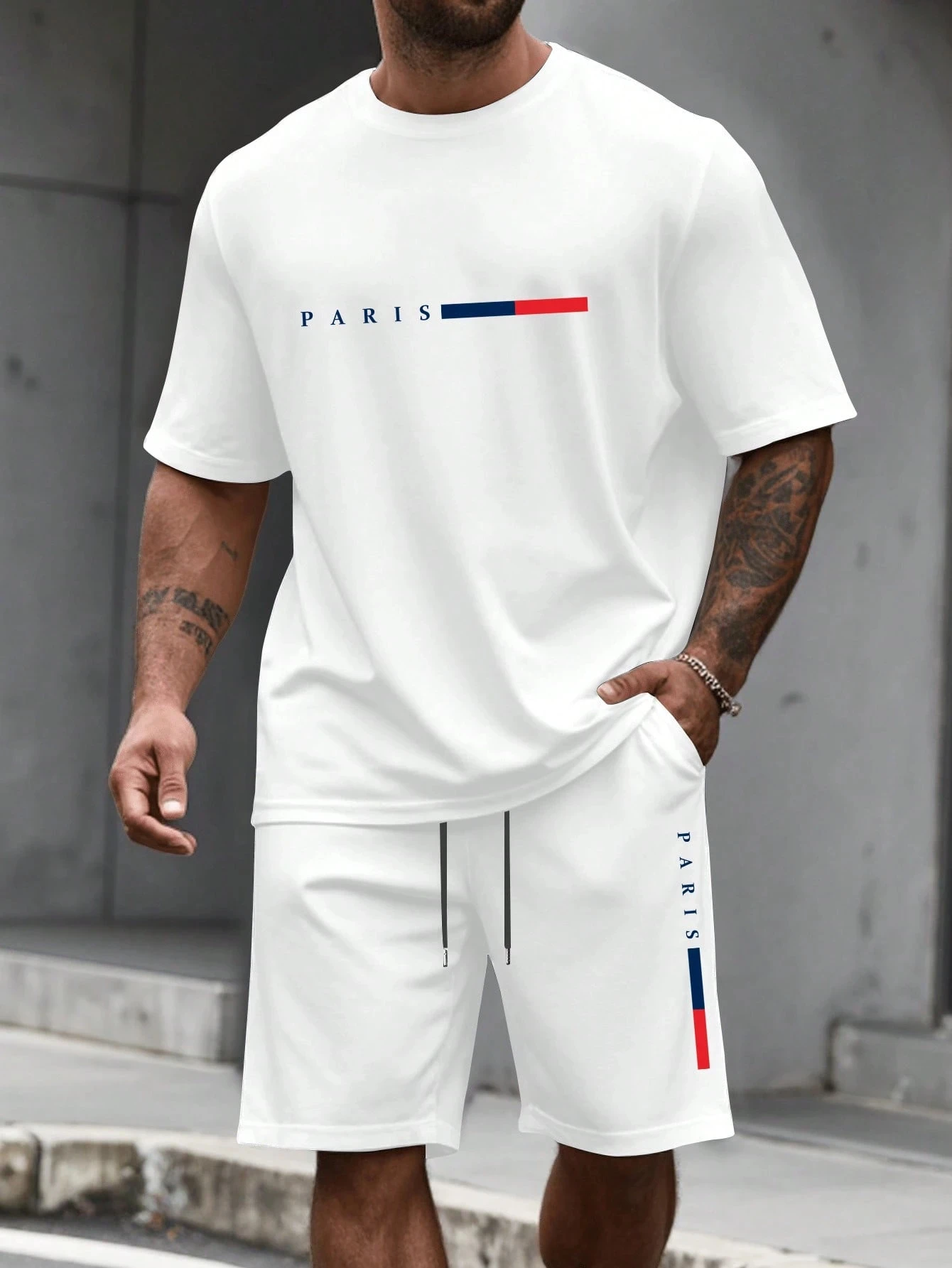 Camiseta y shorts de cuello redondo, cómodos y transpirables, con estampado de letras y estampado urbano para hombre. - Imagen 10